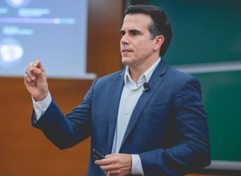 Dr. Ricardo Rosselló: A Visionary Leader in Science, Politics, and Innovation